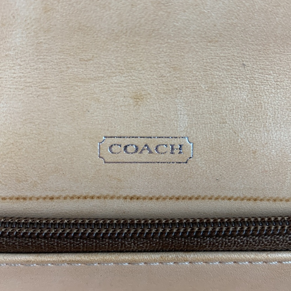 Vintage Coach Leather Wallet Gray Silver Clasp opening Zip Pocket Signature C - Picture 8 of 17